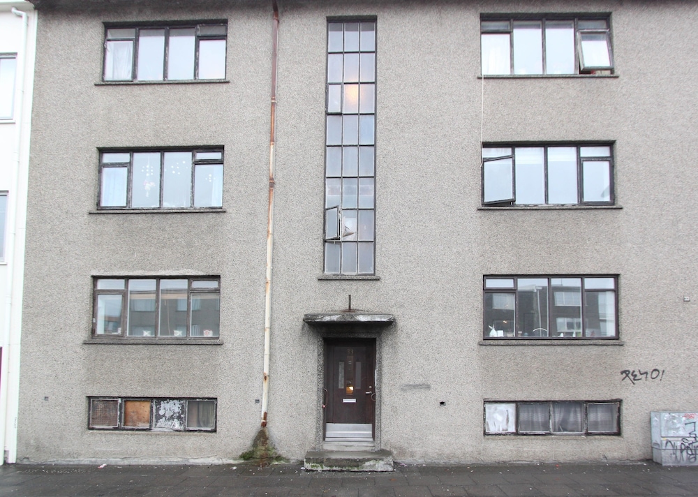 Apartment S33 view 3