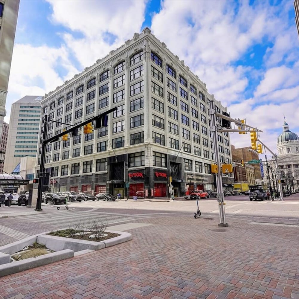 Cozysuites - 1BR With Direct Skybridge Access 2