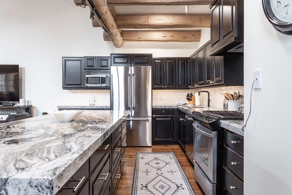Pine Inn at Trail's End Lodge - Three Bedroom Residence with Den and Spa #5 3 Condo