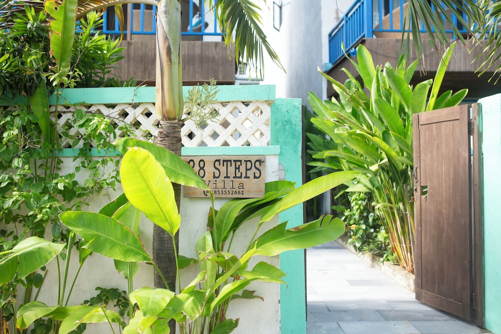 88 Steps Villa 4BR Seaside An Bang Beach view 2