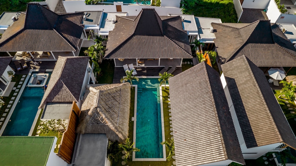 Villa Makena by Alfred in Bali - Stunning Tropical 6BD Villa Near the Beach