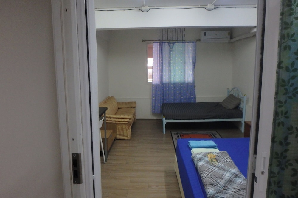 Rama 3 Sunrise Hostel