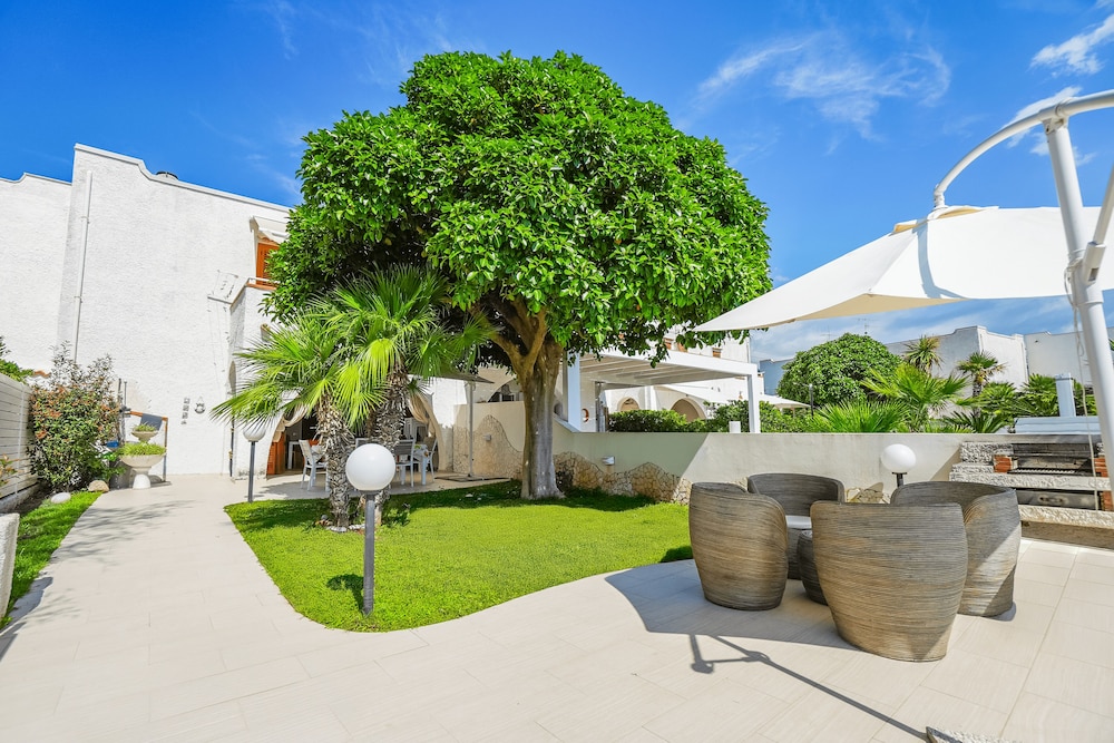 Luxury Villa on the Beach in Diamante, Sea View - Villa Ventre