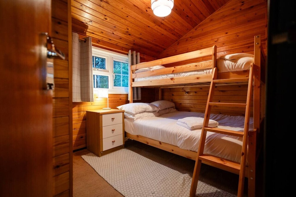 Cozy Log Cabin 346 - Rural Mid Wales