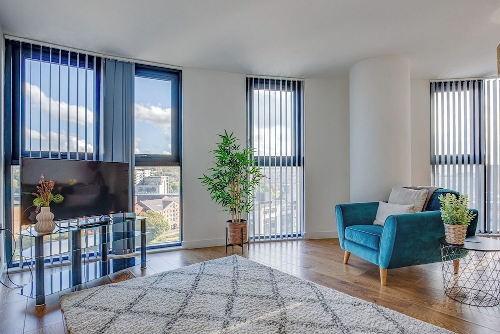 Sheffield 11th Floor City View Apartment