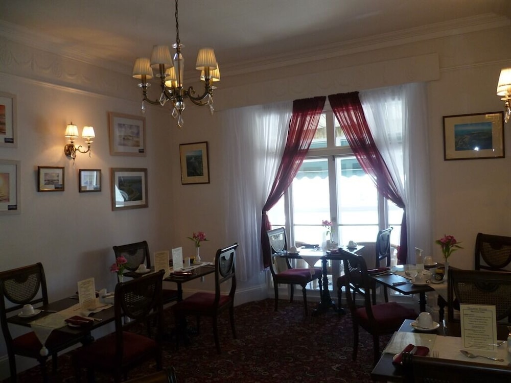 Looe Vacations - Dolphin Guest House - Property Image 9