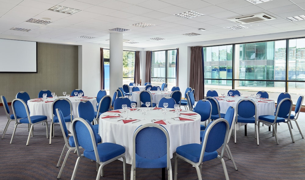 Gateshead Vacations - Leonardo Hotel Newcastle Quayside - Property Image 11