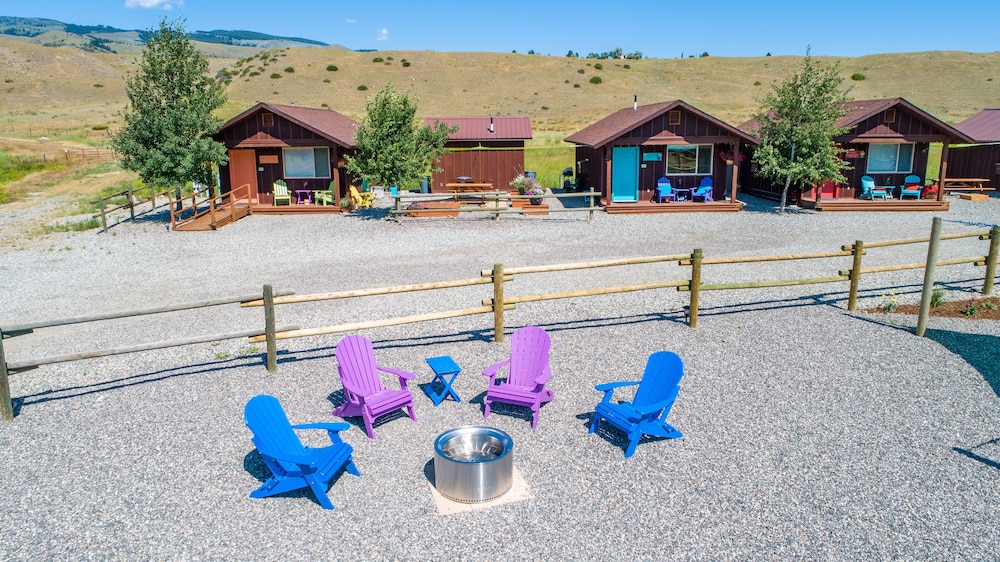 Emigrant Cabins