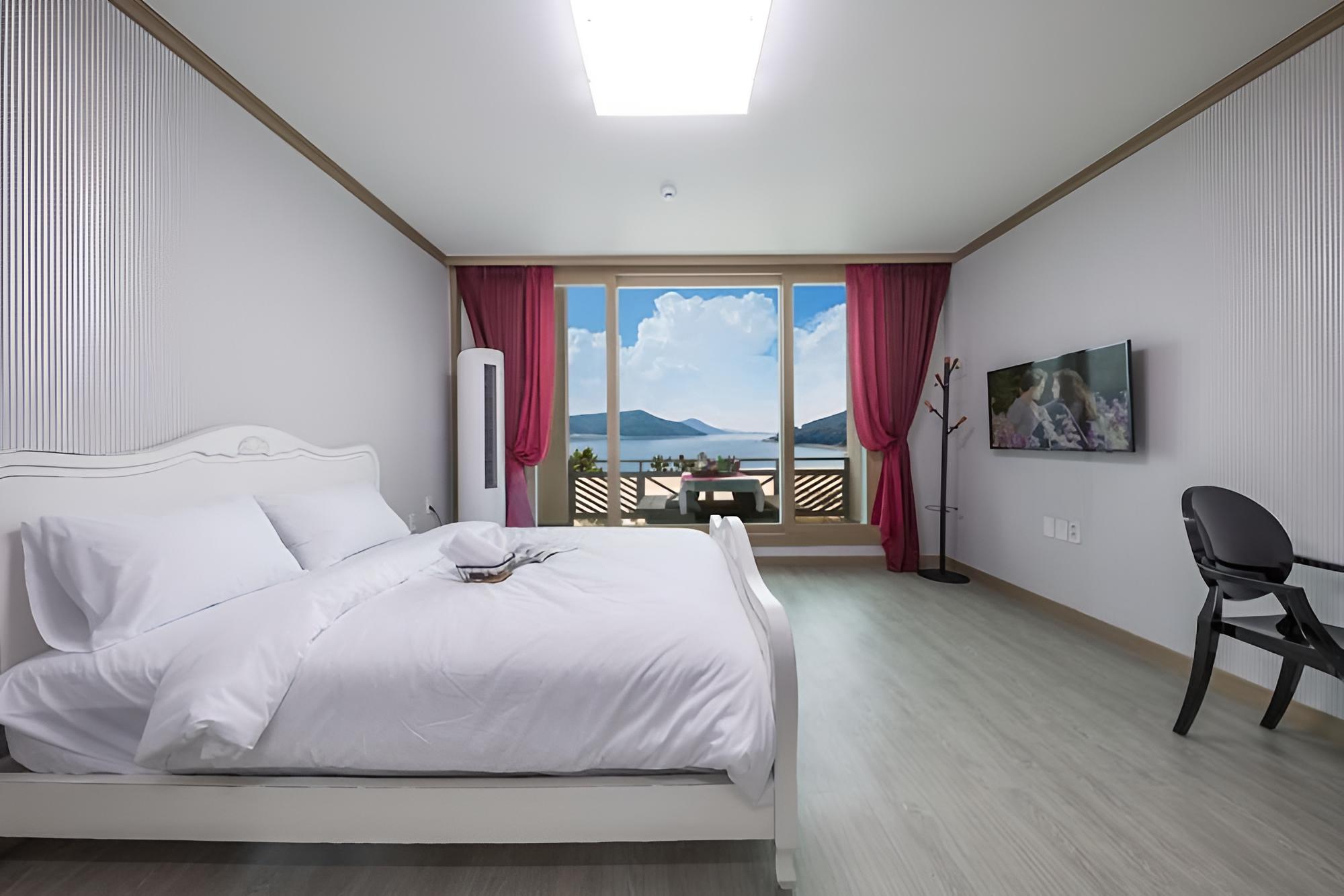 Yeosu Ailia Pension