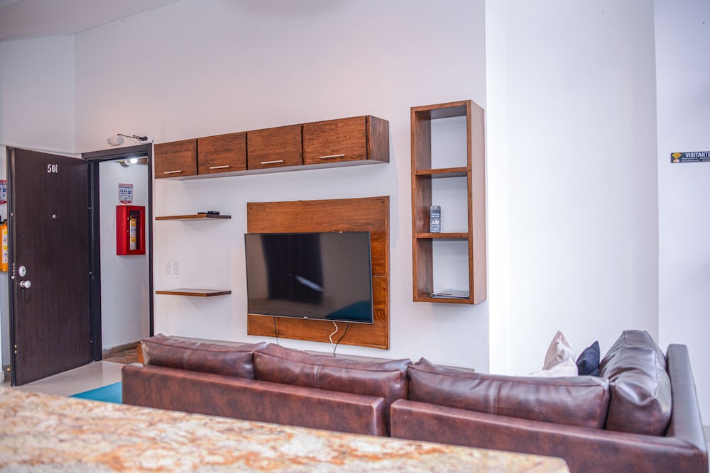 Lleras 402