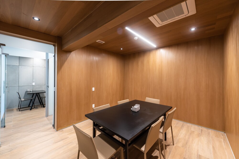 meeting & event spaces