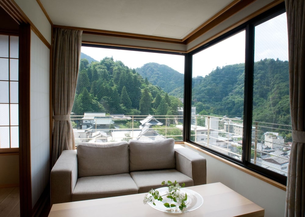Arima Onsen Hanano – Adults Only