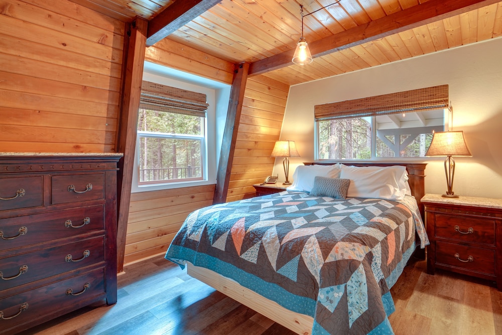 Miscellaneous Market Vacations - Cozy Nevada City Cabin: Deck, Game Room, Fire Pit - Property Image 2