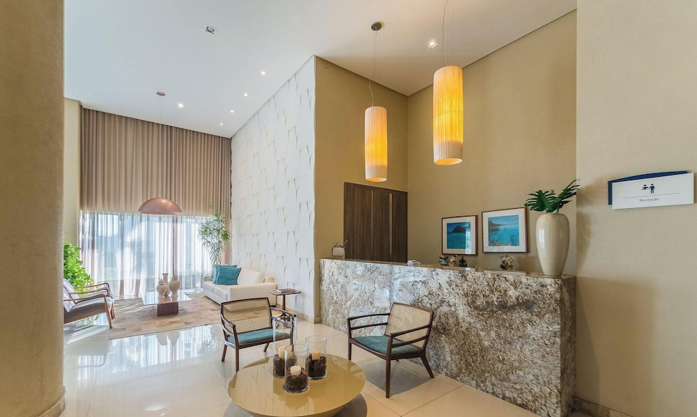 Your Exclusive Stay in a Building With a Pool Just Steps From the sea - WJA