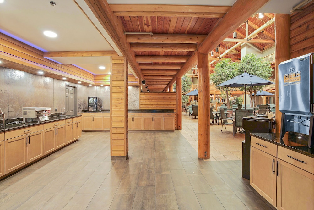 Bozeman Vacations - C'mon Inn Bozeman - Property Image 12