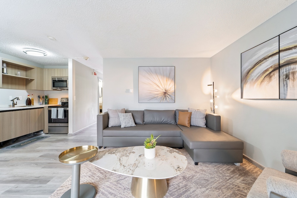 Interurban Suites Hotel view 3