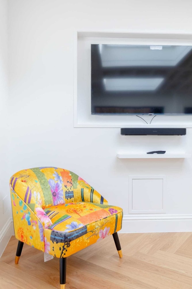 Luxuriously Compact 1BD Eco Home Clapham Common!