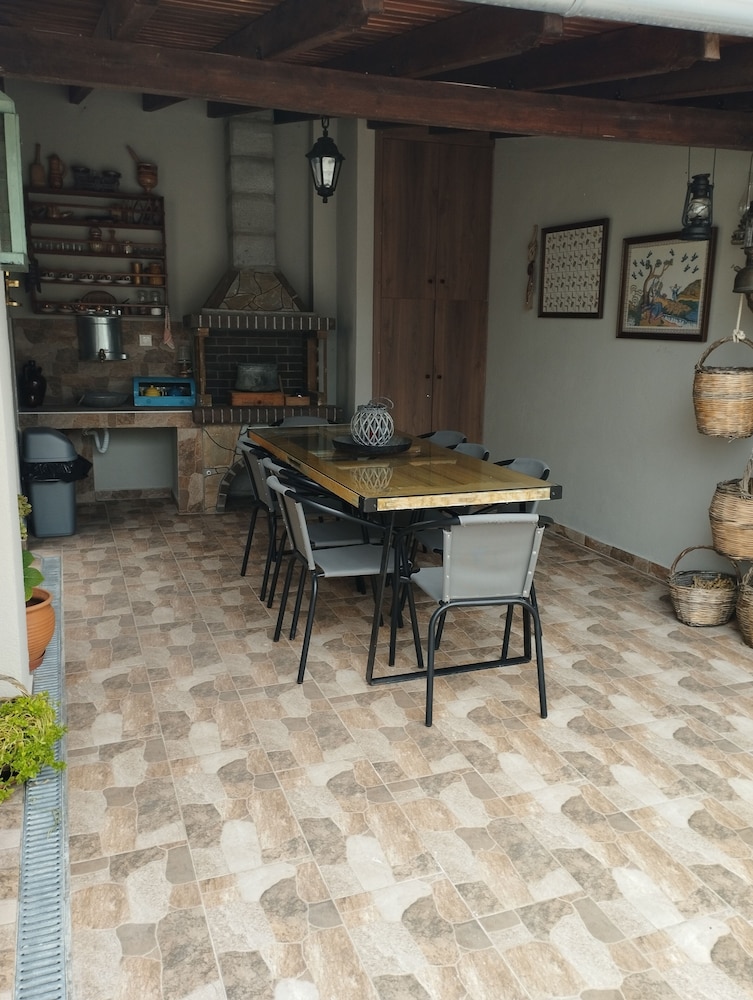 Romilia Guesthouse