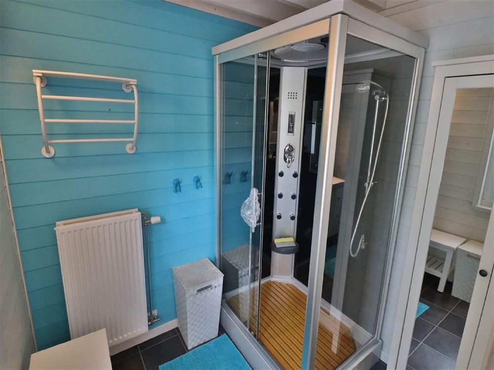 Stylish Chalet With Room