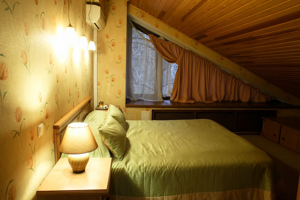 Hotel Shale