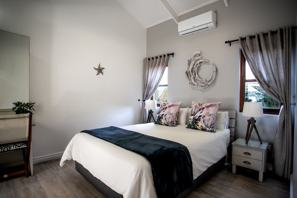 Sixteen Guest House on Main