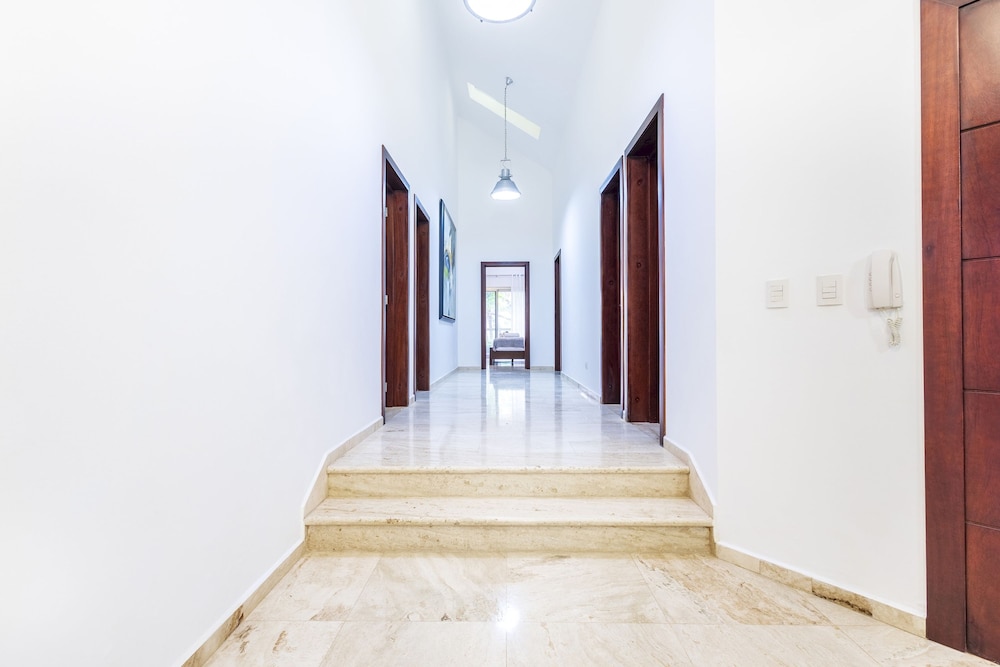 Villa Desiree 5BR Cocotal Luxury Villa Pool Maid