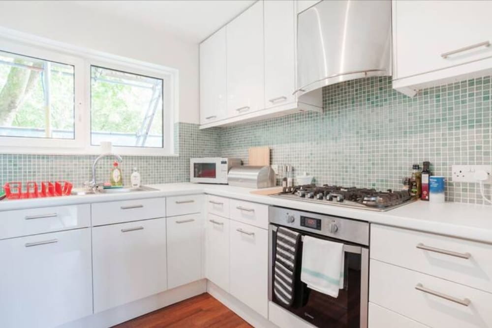 Modern 2 Bedroom Apartment in Stockwell