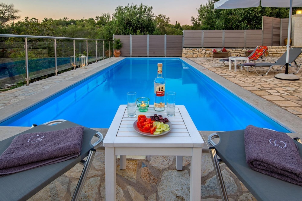 Villa Constadina Large Private Pool A C Wifi - 3331 view 4