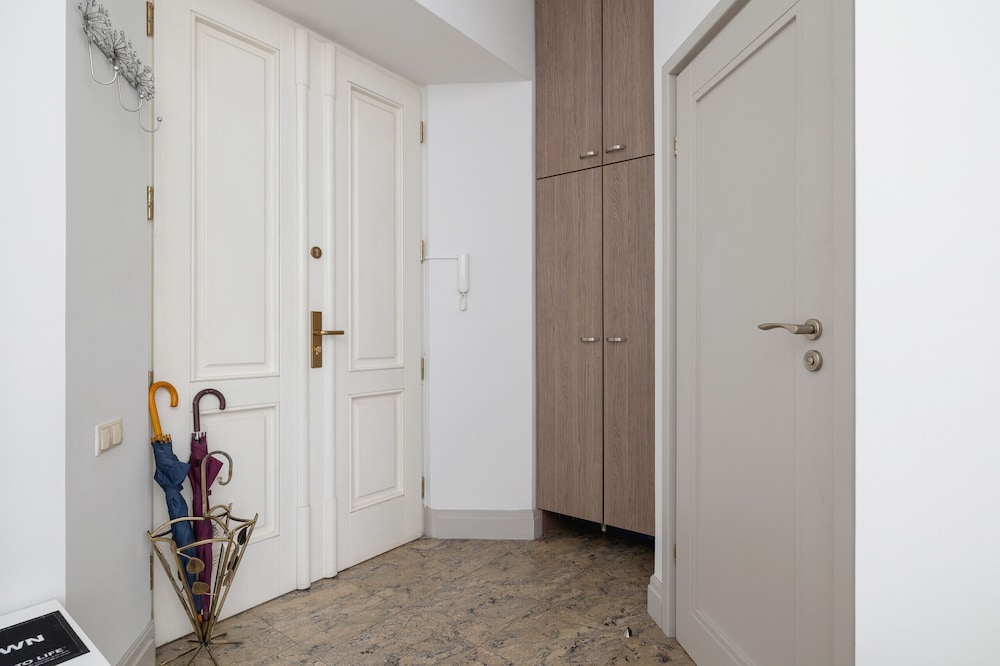 Starowiślna Studio Old Town by Renters view 2