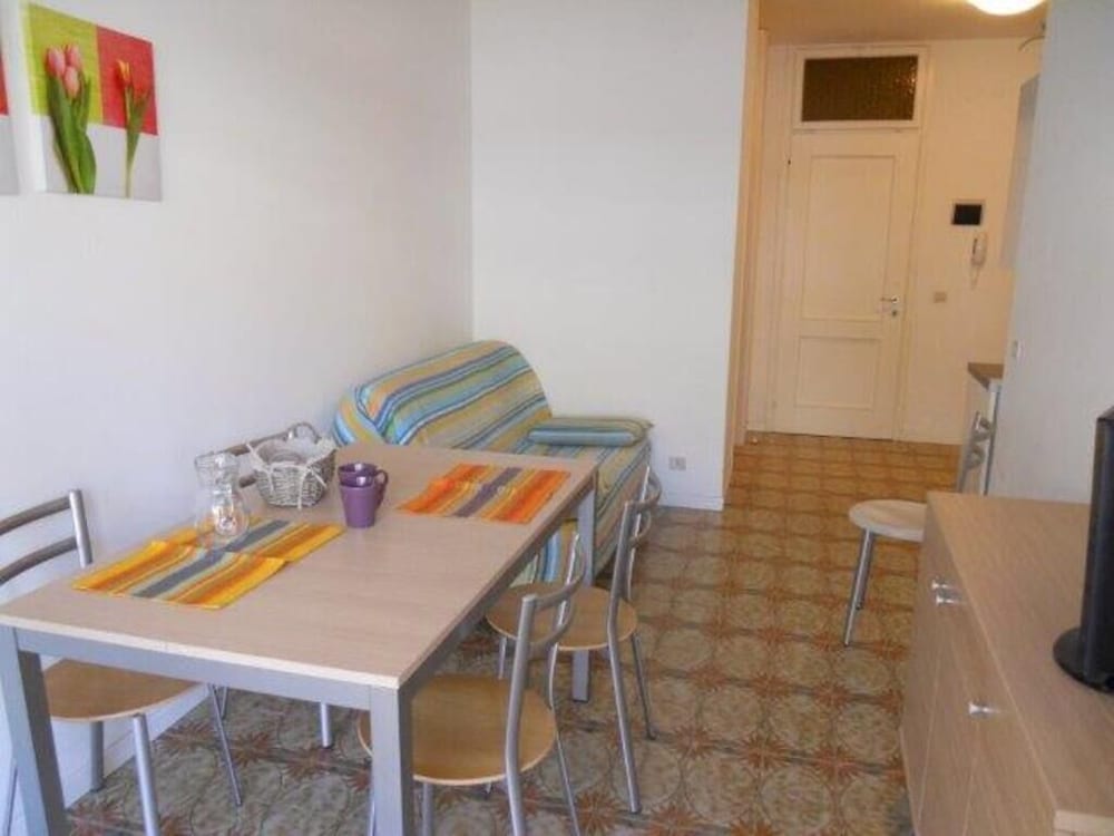 Modern Flat With Terrace - Beahost Rentals photo 5