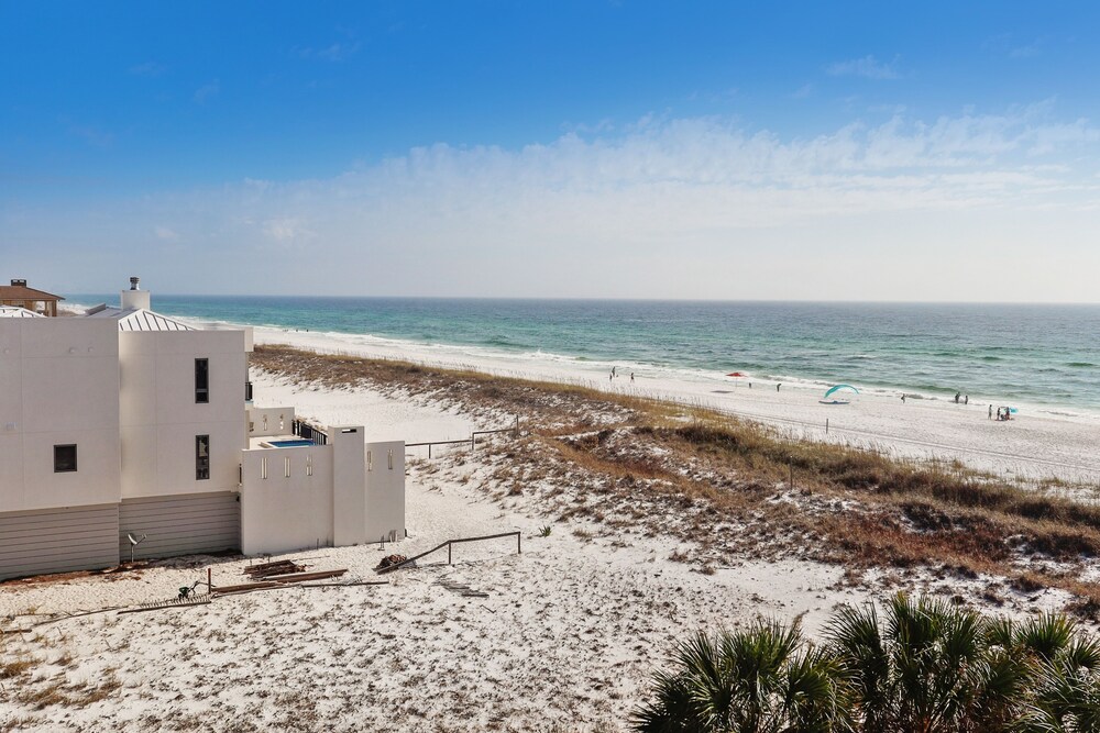 Destin on the Gulf 501 is a Beautiful Gulf Front 5th Floor with Free Beach Service by RedAwning