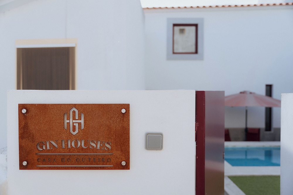 GinHouses