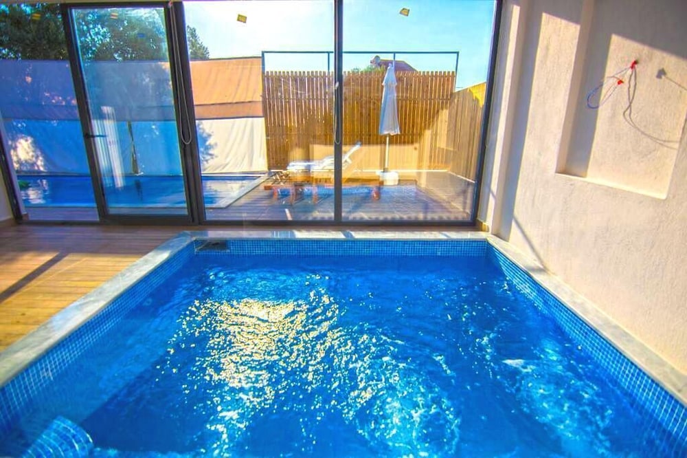 Exclusive Sheltered Villas