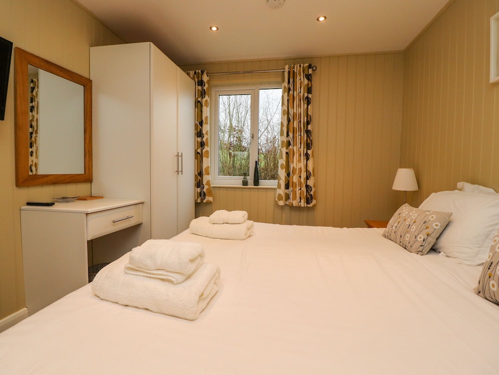 Oak Lodge