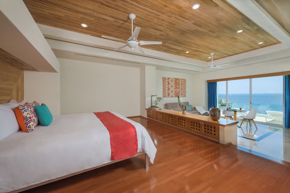 Villa Punta Sam Cancun Beachfront Luxury
