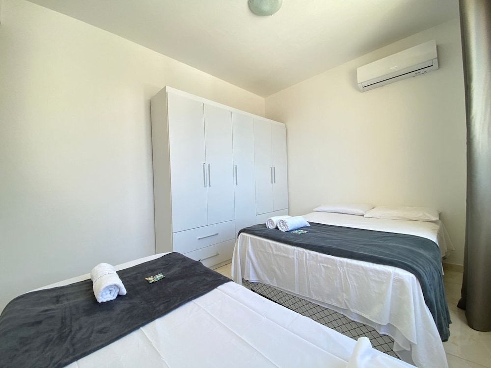 3-bedroom Apt and Ocean View Edi0302