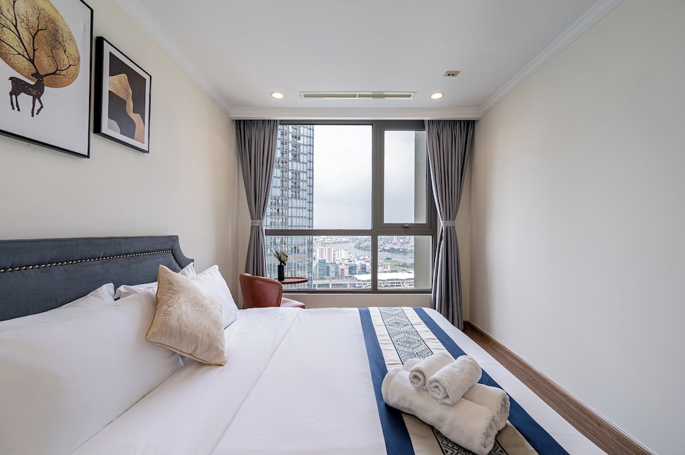 Vinhomes Central Park Apartment by Hava