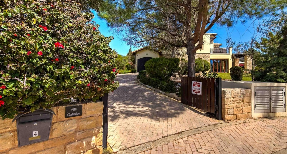 Villa 327 Galinios in Kouklia
