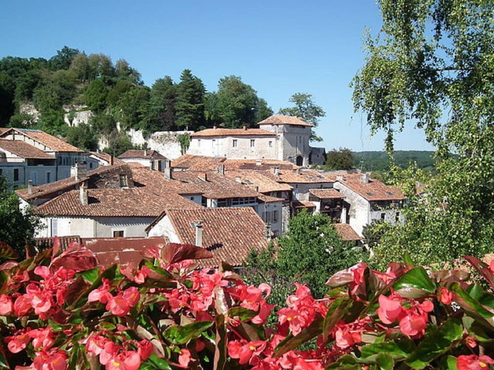 Villa in France With Private Pool & Garden