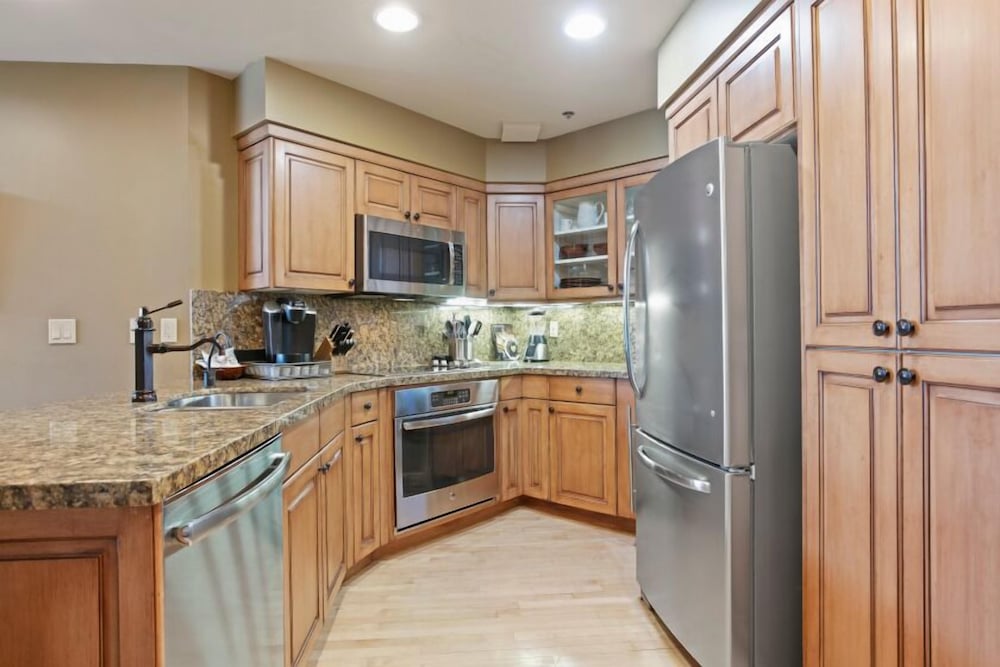 304 - One Bedroom Royal Plaza 1 Condo