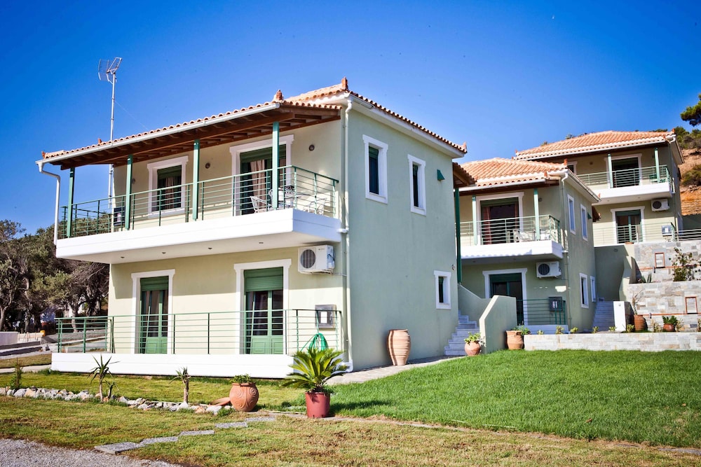 Aselinos Suites