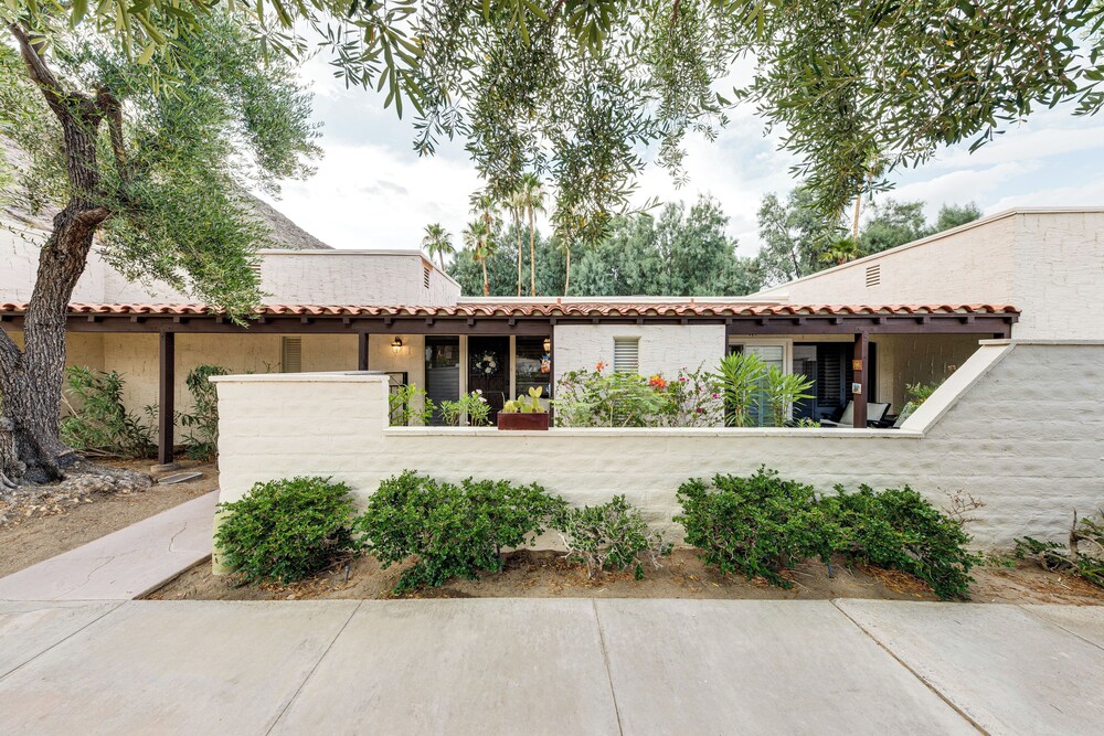 2 Mi to Galleta Meadows: Desert Golf Retreat!