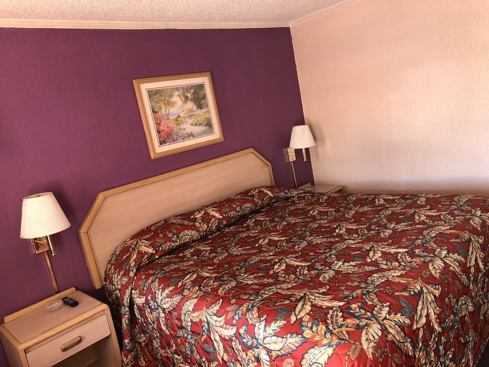 Budget Inn