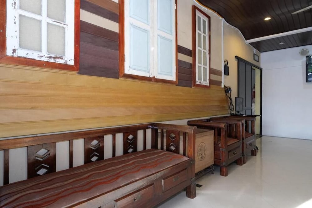 OYO 1017 Al-inshirah Inn