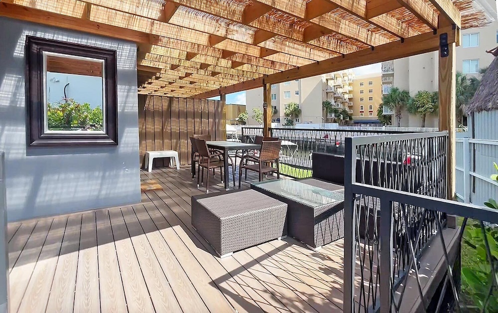 Luxury RiverFront by Renzzi