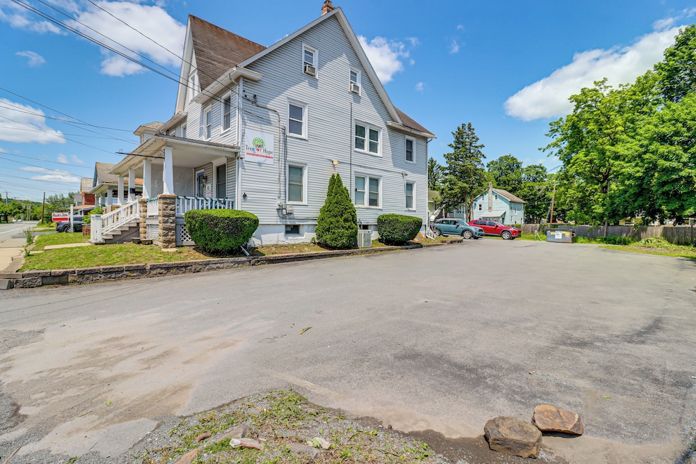 Walkable Abode in Stroudsburg's Business District!