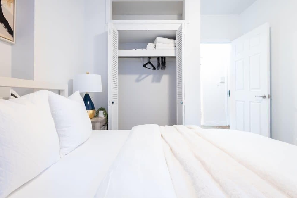 1435 UES Apartment