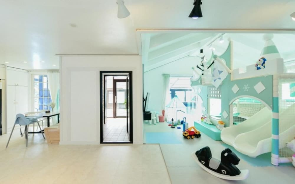 Gapyeong Shinbi Kids Pool Villa