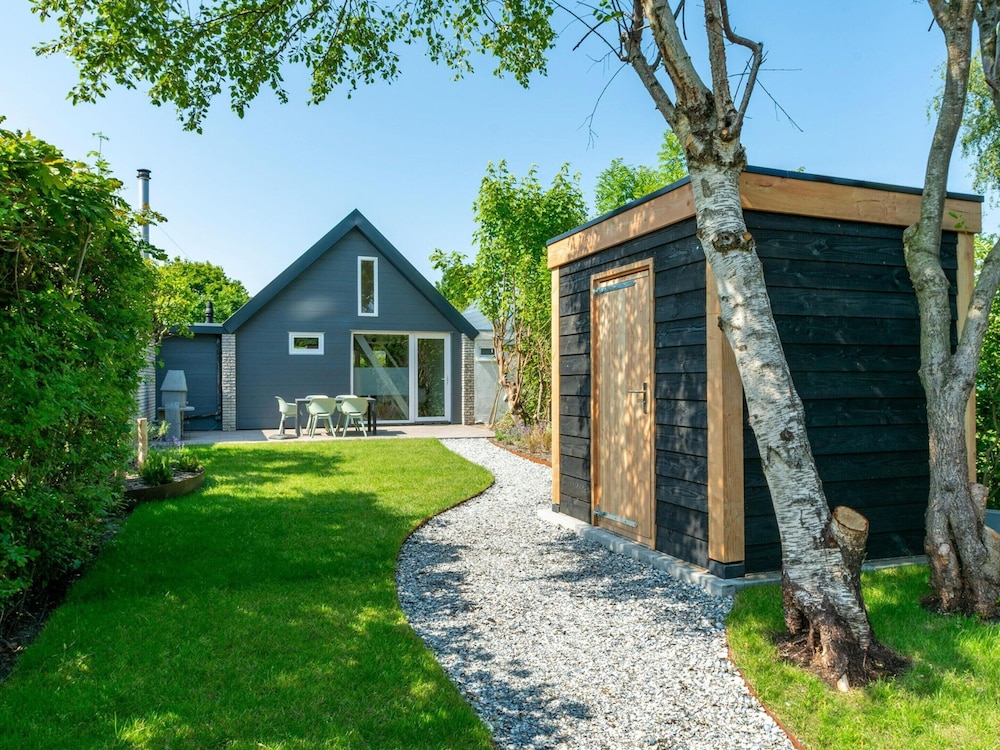 Family Home Near Dunes and Beach view 5