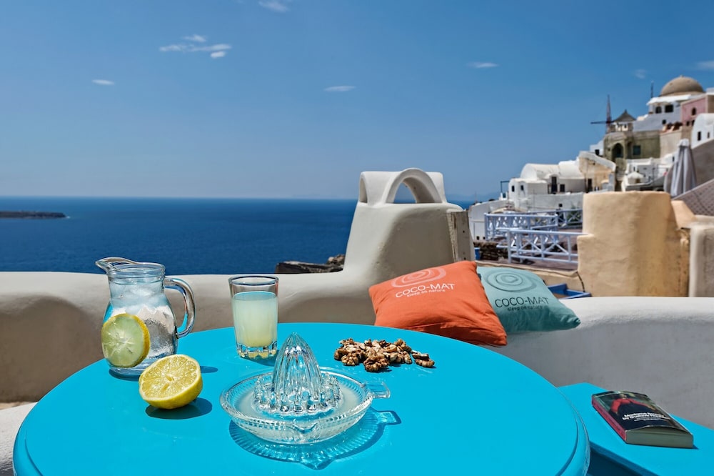 Santorini Paradise
